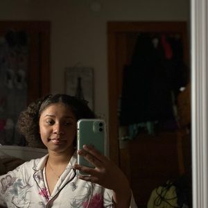 Meet your Posher, Shayanha